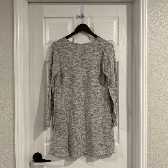 ABERCROMBIE & FITCH Women’s Gray V neck Cozy Sweater Size M Medium - Picture 2 of 4